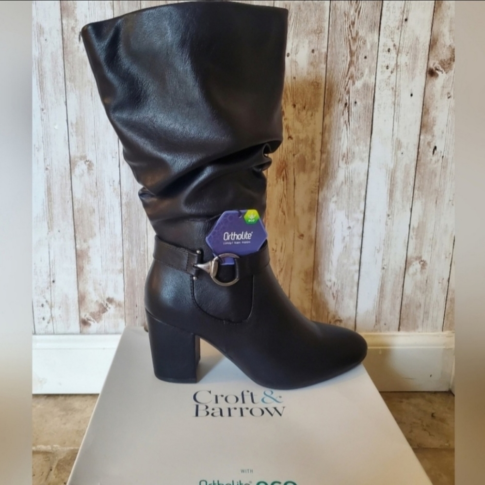 Croft & Barrow black heel boots size 8.5 with wide calf.